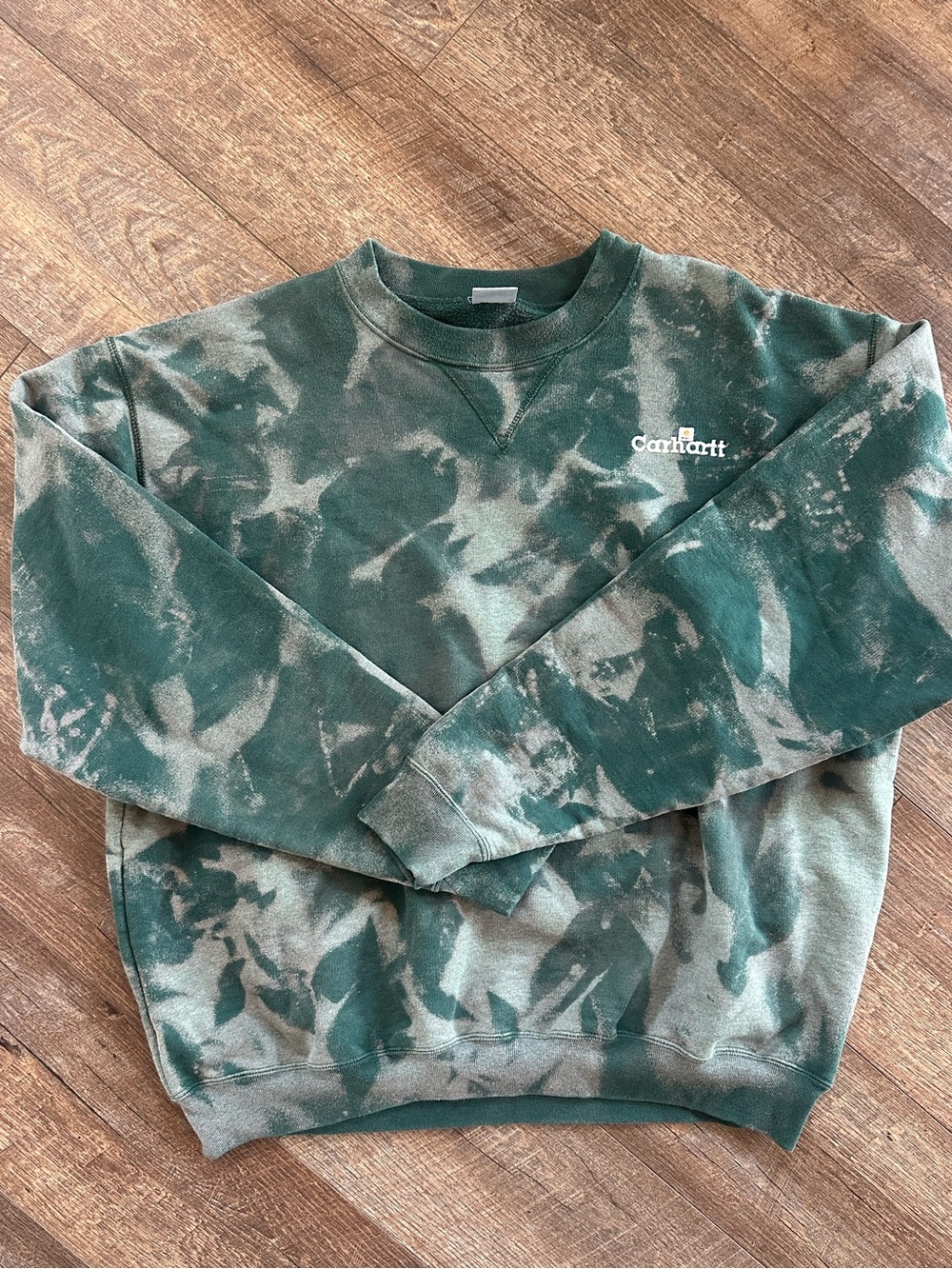 Carhartt Men's Green Tie-Dye Crewneck Sweatshirt with Logo